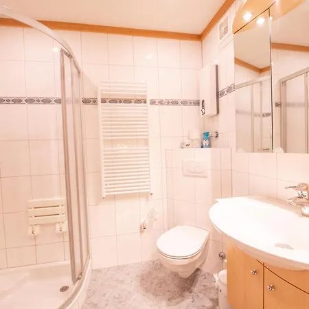 아파트 Am Anger 33 *