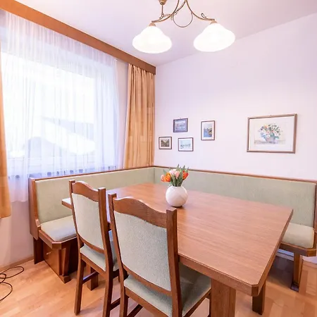 Am Anger 33 * 쾨닉슬라이텐